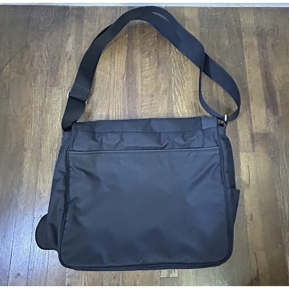 Tumi tech professional